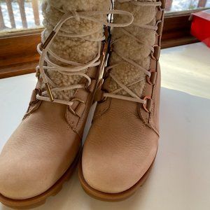 NWT Sorel Phoenix Short Lace Lux Boots, size 8